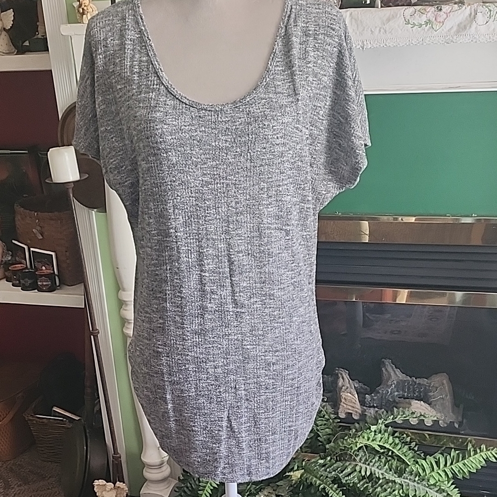 Maurices Gray Relaxed Short Sleeve Tunic Top With Lace In Back
